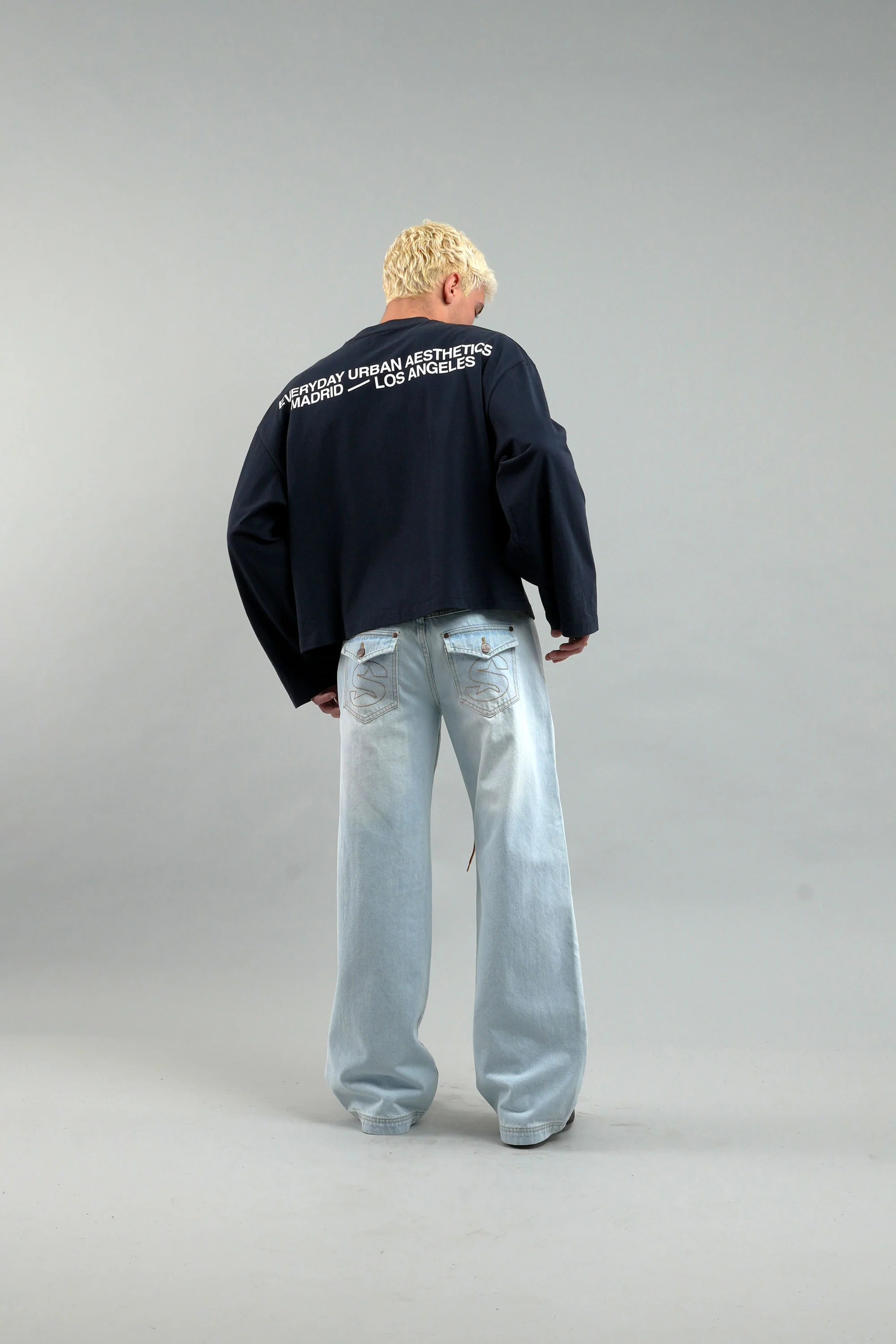 Curator Navy Longsleeve - Image 5